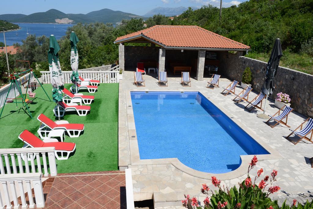 Apartments Vila Lazarevic Tivat Exterior photo