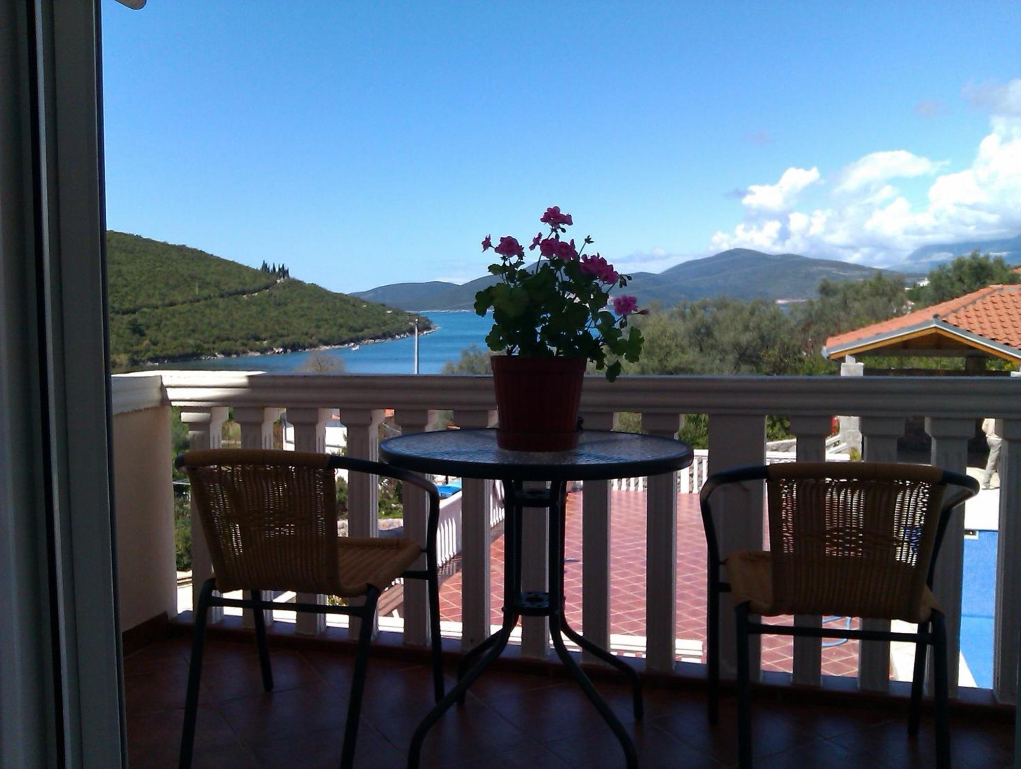 Apartments Vila Lazarevic Tivat Exterior photo
