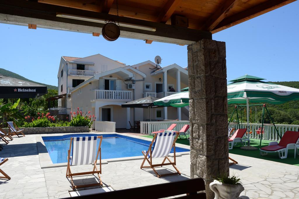Apartments Vila Lazarevic Tivat Exterior photo